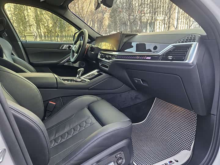 Фото 9 - BMW X6 M