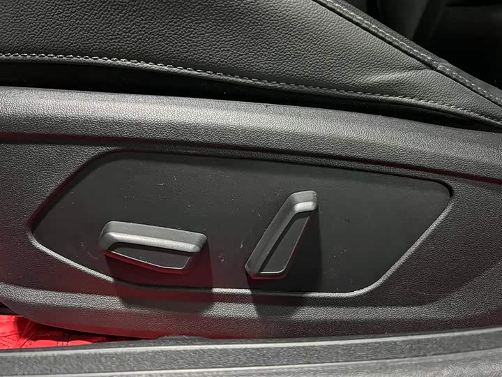 Фото 9 - Hyundai Elantra N line