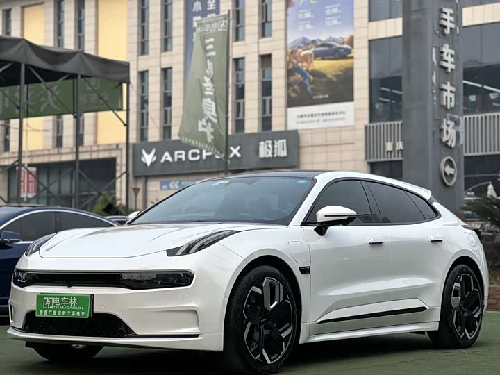 Фото 1 - Zeekr 001