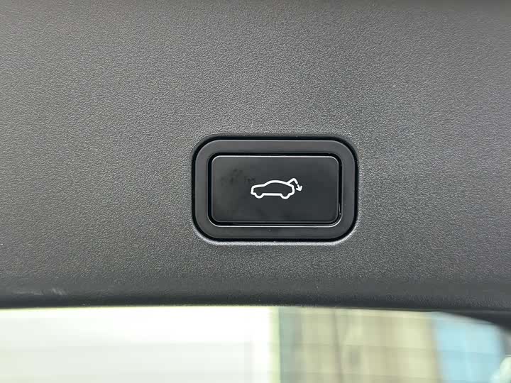 Фото 8 - Zeekr 001