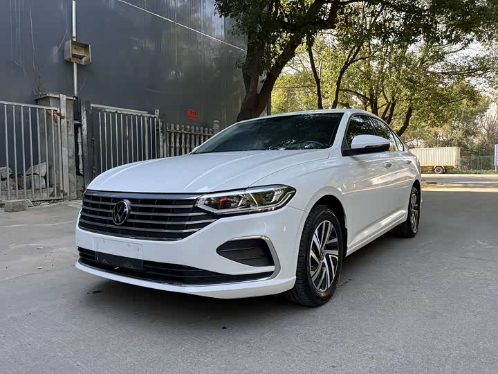 Фото 1 - Volkswagen Lavida