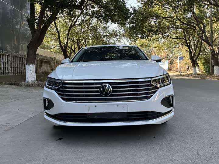 Фото 2 - Volkswagen Lavida