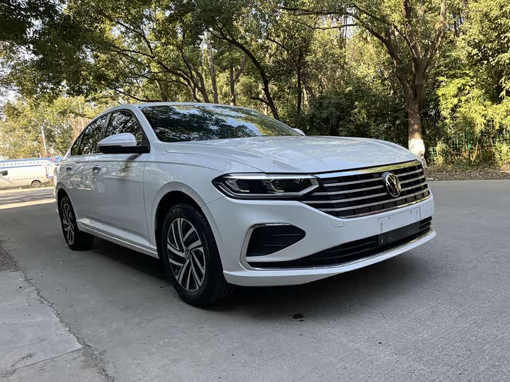 Фото 3 - Volkswagen Lavida