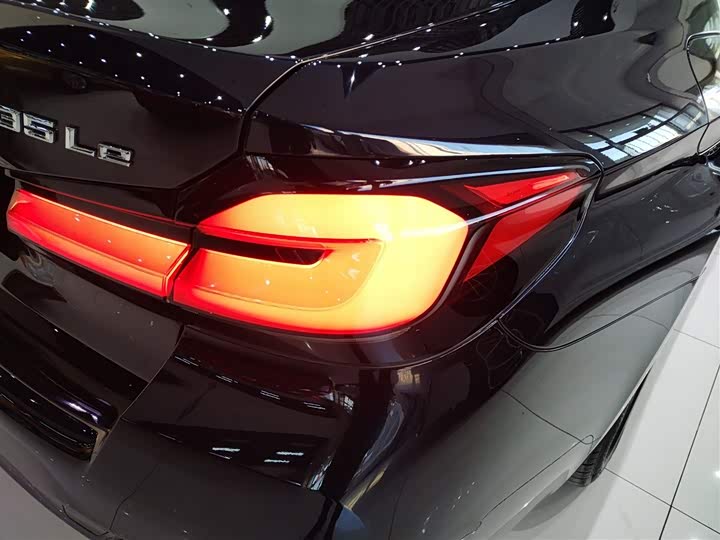 Фото 8 - BMW 5 Series Hybrid