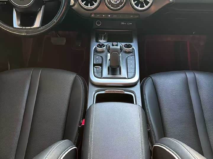 Фото 9 - Tank 300