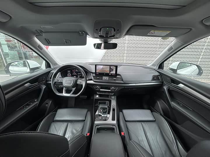 Фото 7 - Audi Q5L