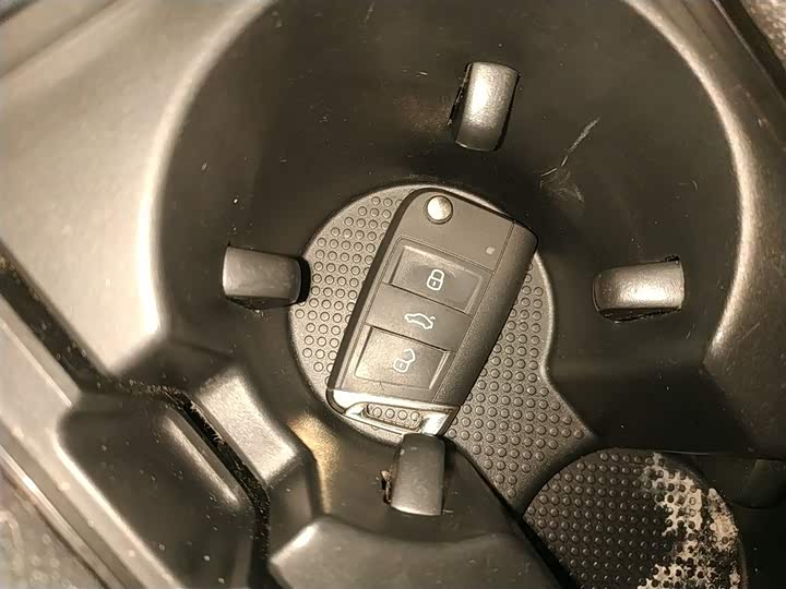 Фото 9 - Volkswagen Lamando L