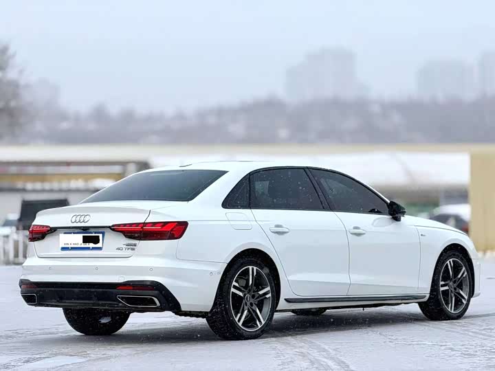 Фото 3 - Audi A4L