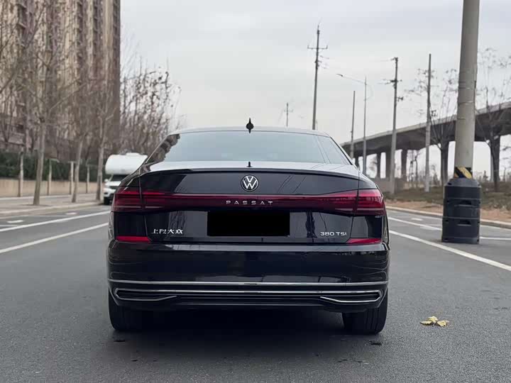 Фото 8 - Volkswagen Passat