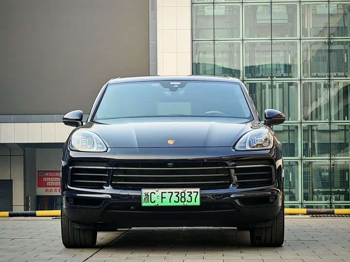 Фото 2 - Porsche Cayenne Hybrid