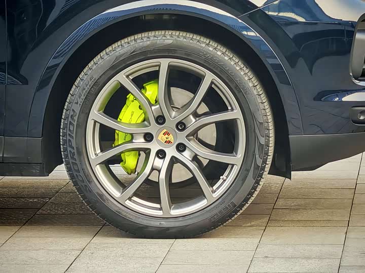 Фото 4 - Porsche Cayenne Hybrid