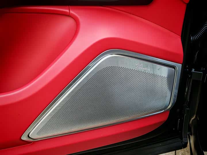 Фото 9 - Porsche Cayenne Hybrid