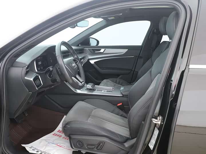 Фото 6 - Audi A6L