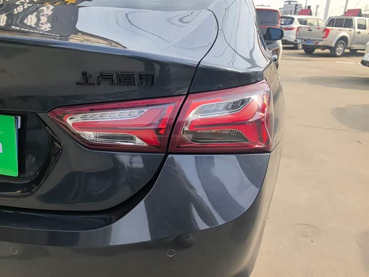 Фото 8 - Chevrolet Malibu XL