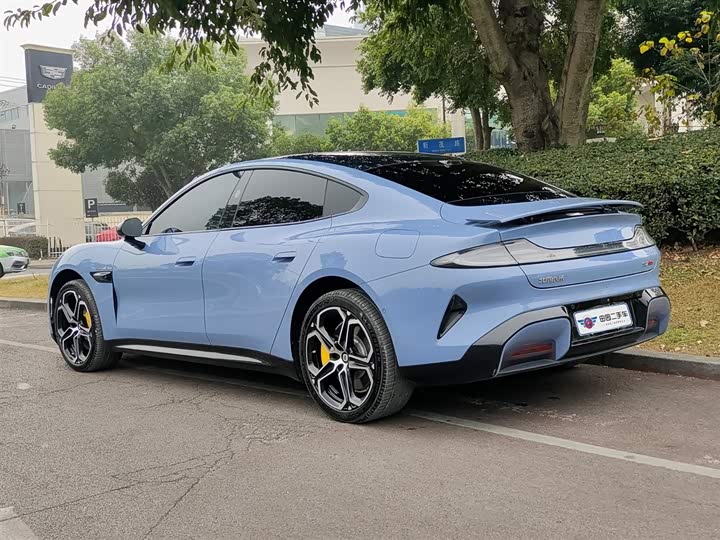 Фото 4 - Xiaomi SU7