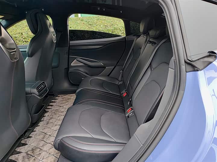 Фото 8 - Xiaomi SU7