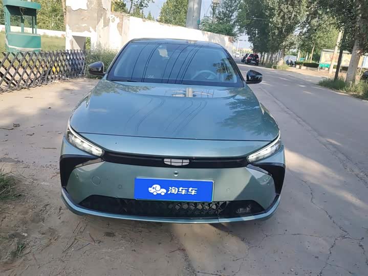 Фото 2 - Geely Geometry G6