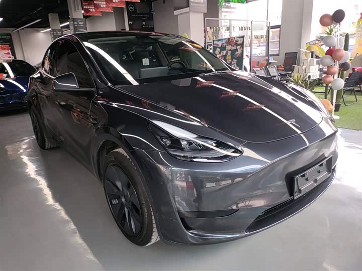 Фото 4 - Tesla Model Y