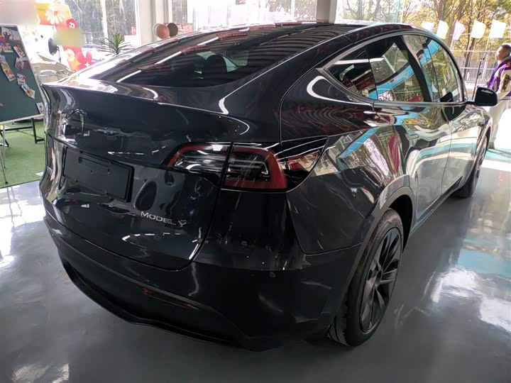 Фото 7 - Tesla Model Y