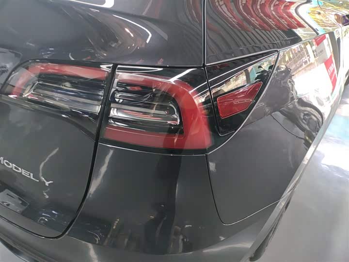 Фото 8 - Tesla Model Y