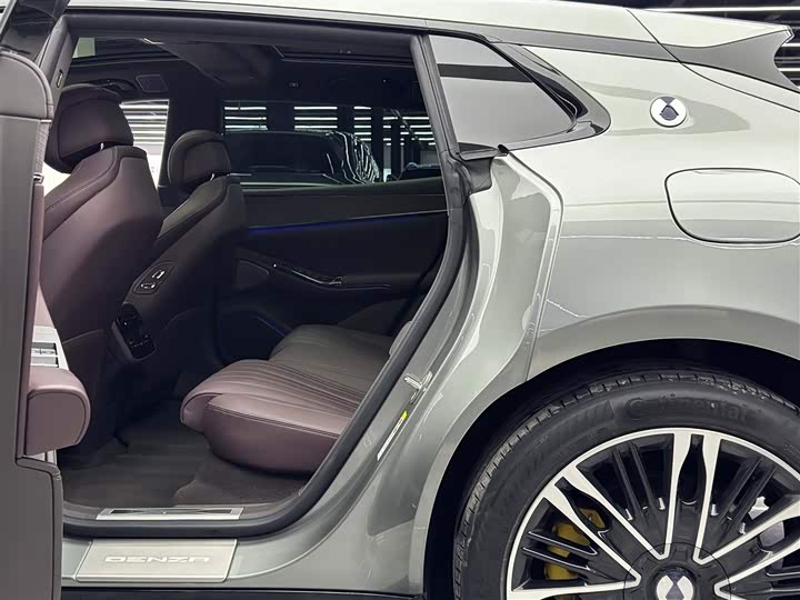 Фото 7 - Denza Z9GT