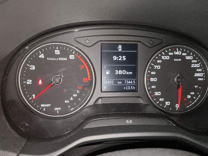 Фото 4 - Audi Q2L