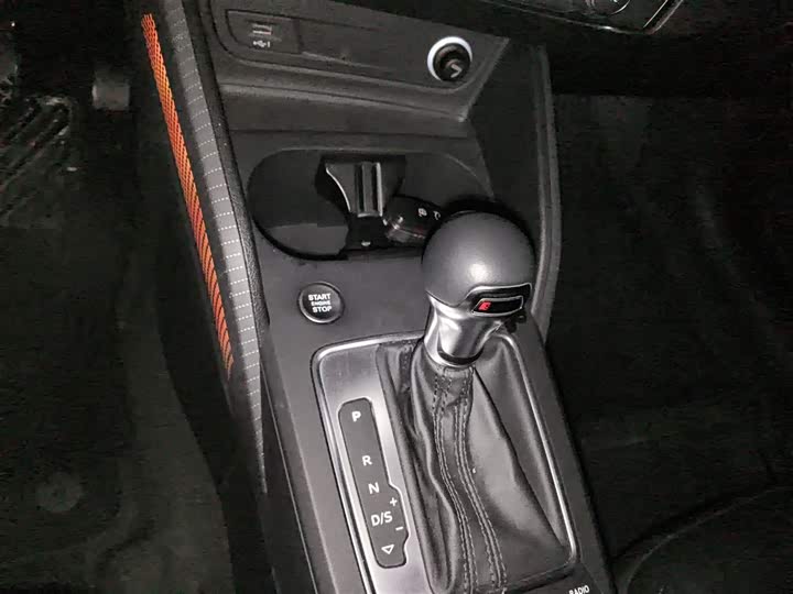 Фото 7 - Audi Q2L