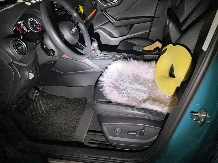 Фото 8 - Audi Q2L