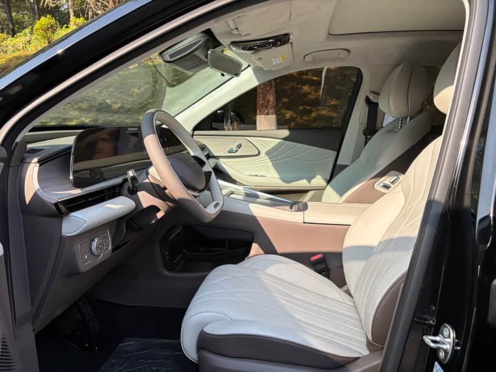 Фото 8 - Exeed RX C-DM Hybrid