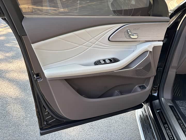 Фото 9 - Exeed RX C-DM Hybrid