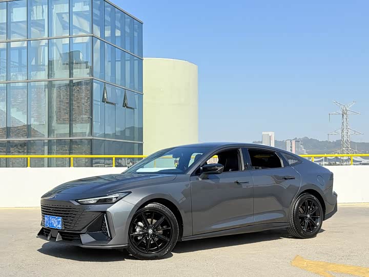 Фото 1 - Changan UNI-V