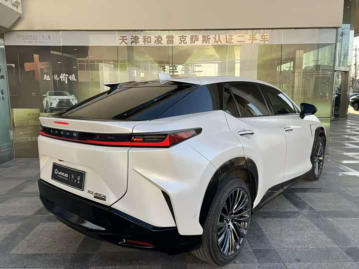 Фото 5 - Lexus RZ