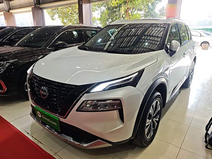 Фото 2 - Nissan X-Trail