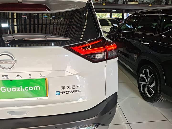 Фото 8 - Nissan X-Trail