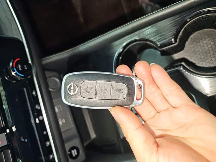 Фото 9 - Nissan X-Trail