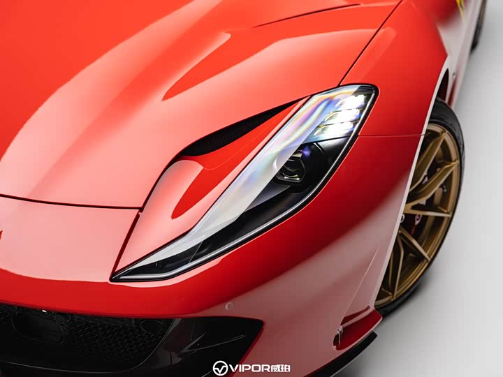 Фото 2 - Ferrari 812