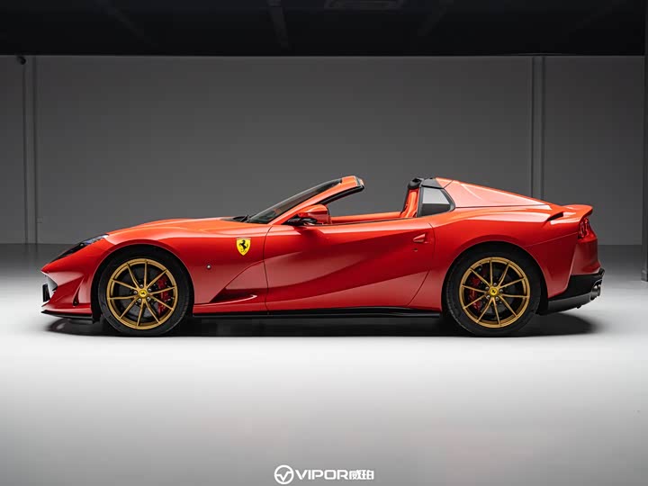 Фото 3 - Ferrari 812