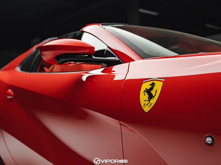 Фото 4 - Ferrari 812