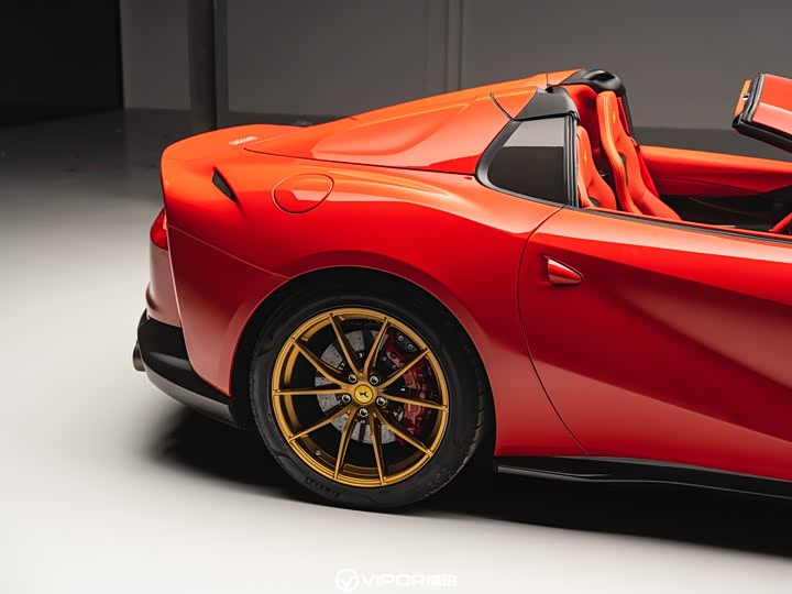 Фото 6 - Ferrari 812