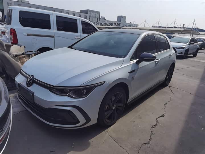 Фото 2 - Volkswagen Golf