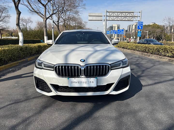 Фото 2 - BMW 5 Series