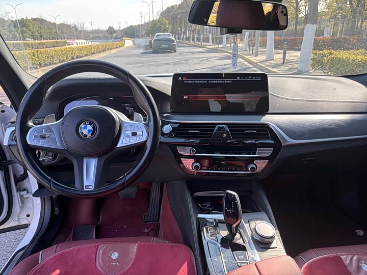 Фото 6 - BMW 5 Series