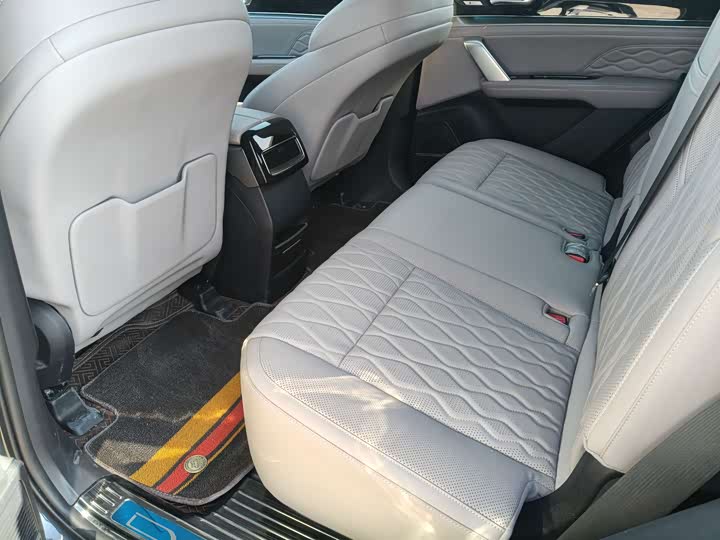 Фото 9 - BYD Tang Hybrid/EV