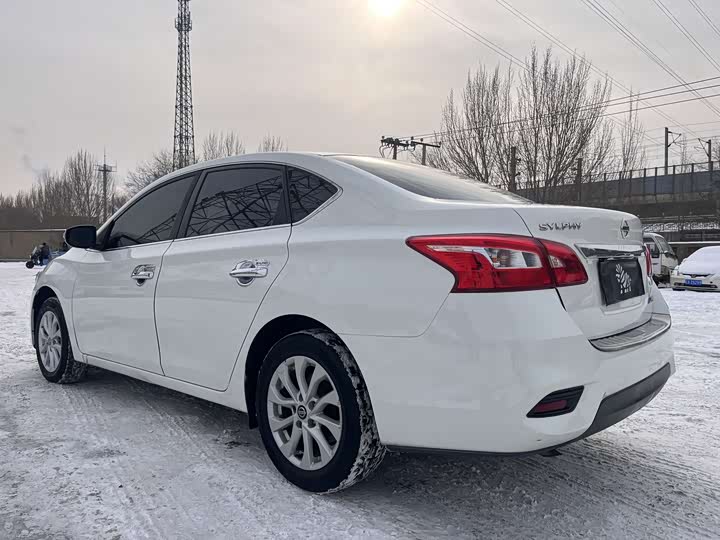 Фото 7 - Nissan Sylphy