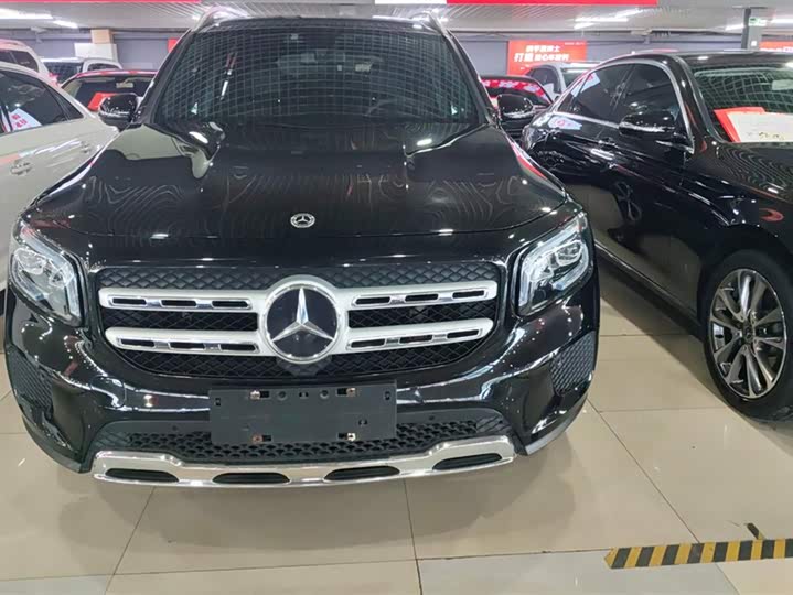 Фото 2 - Mercedes-Benz GLB-Class