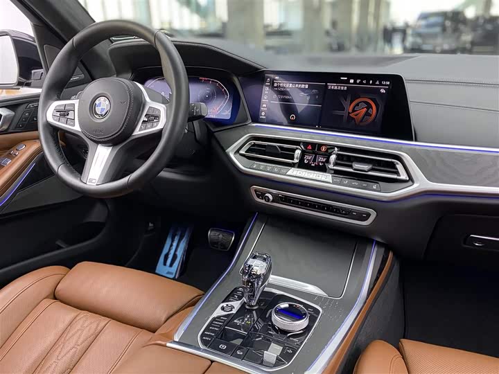 Фото 9 - BMW X7