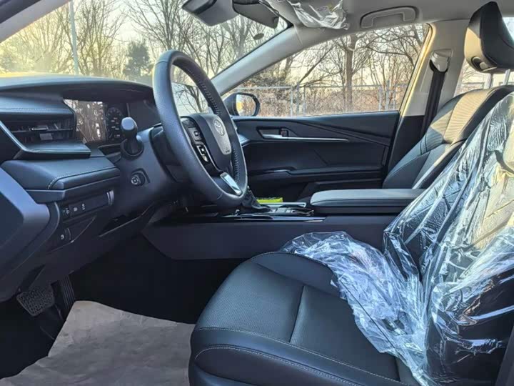 Фото 6 - Toyota Camry