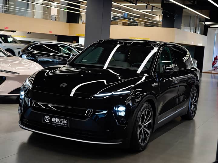 Фото 1 - Nio ES8