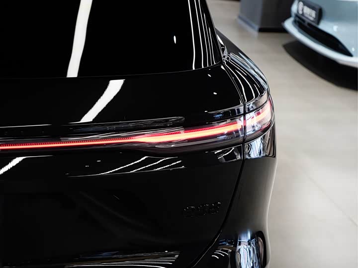 Фото 6 - Nio ES8