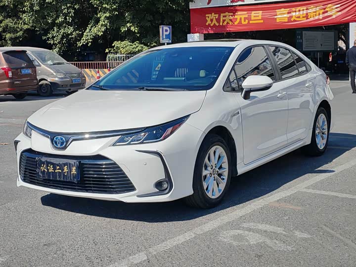 Фото 1 - Toyota Corolla